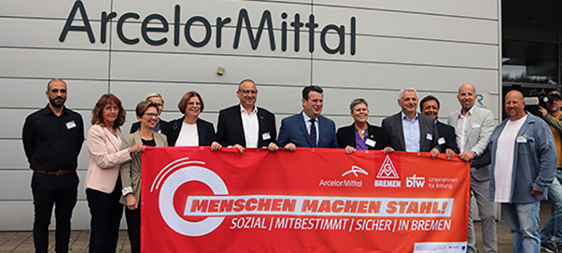 Gruppenbild mit BM Heil beim Projektbesuch "STELL2H(B)"
